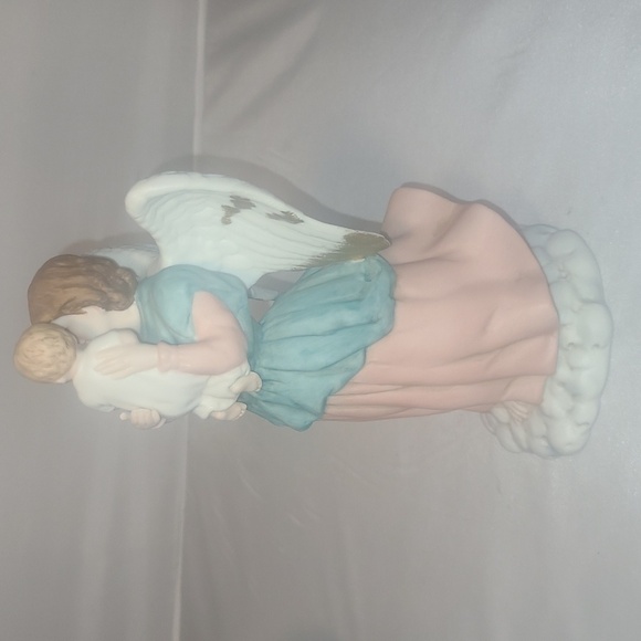 Home Interior 2 Collectible Porcelain Angel Figurines - Picture 13 of 16